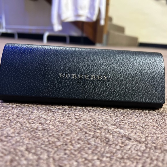 Burberry eyeglasses ( prescription) . - Picture 2 of 5